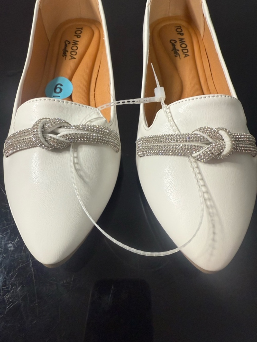 White Ballerina Flats with Silver Detail Top Moda Size 6 New - Picture 2 of 6